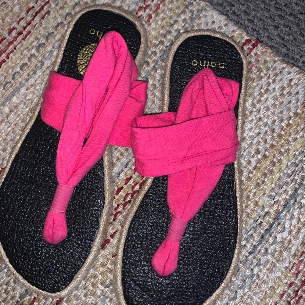 Yoga mat sandals
